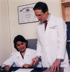 Dr Marks and research coordinator, Dr. Malu Macairan, discuss a new research proposal.